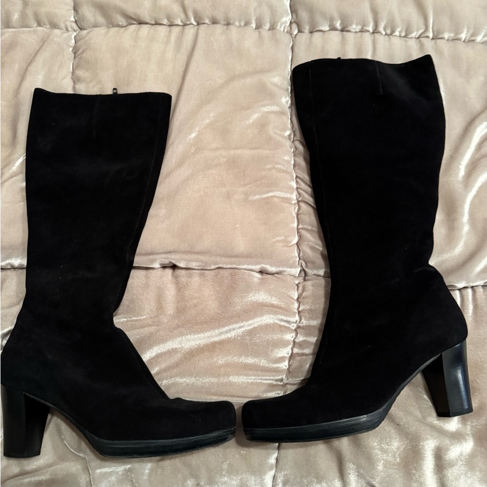 La CANADIENNE Black Heeled Boots